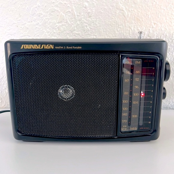 Vintage Soundesign AM/FM Portable Radio 90’s Model 2236BLK AC/Battery Powered - Picture 2 of 6